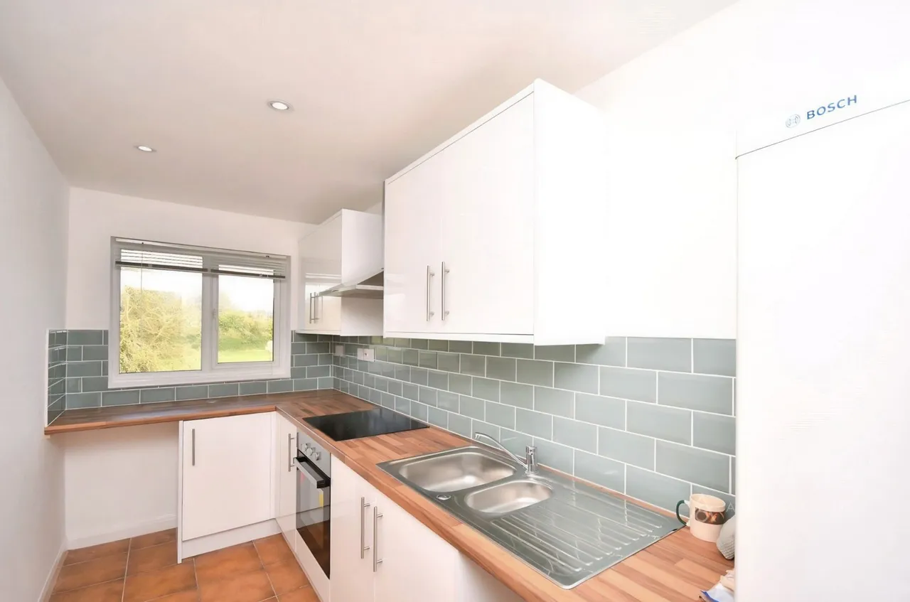 Aspen Close, Aylesbury, HP20, photo 2