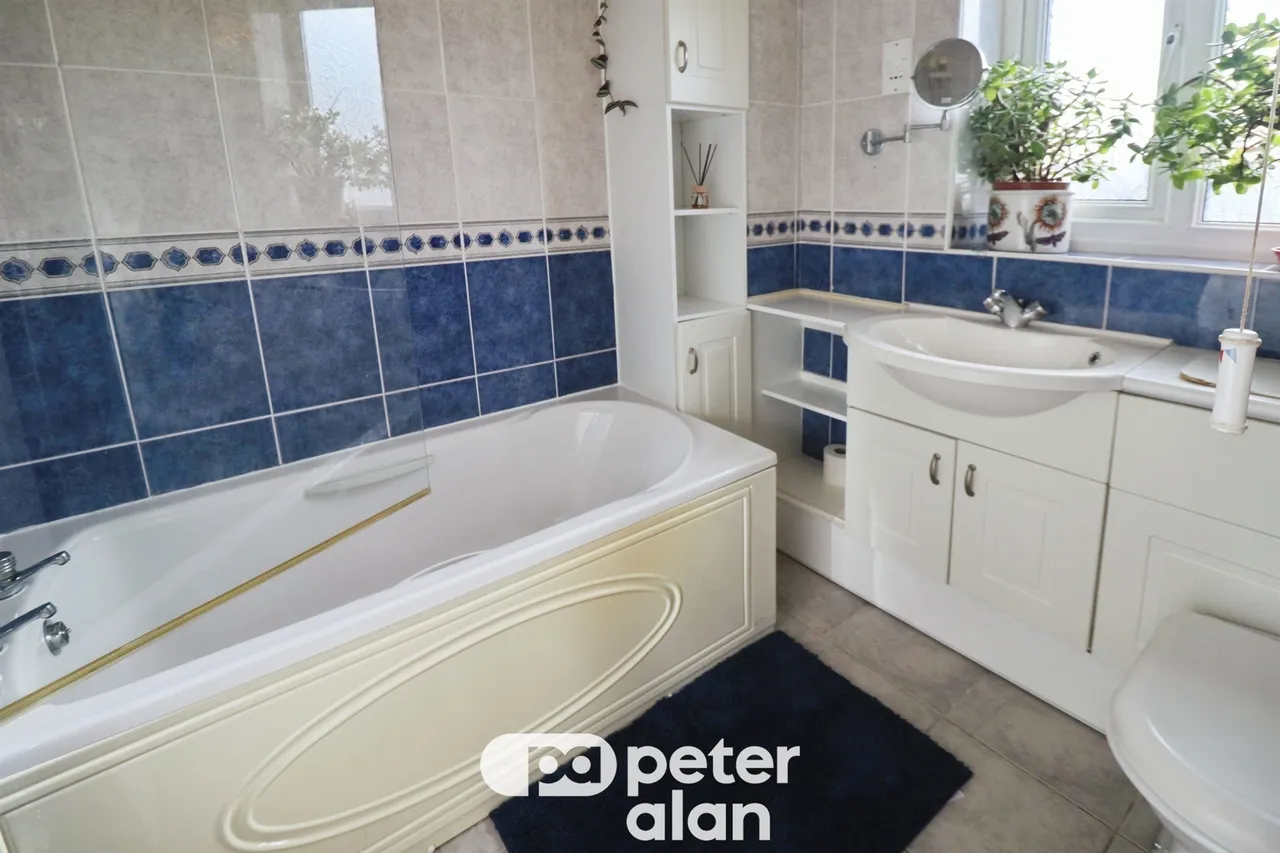 Pinecrest Drive, Cardiff, CF14, photo 12