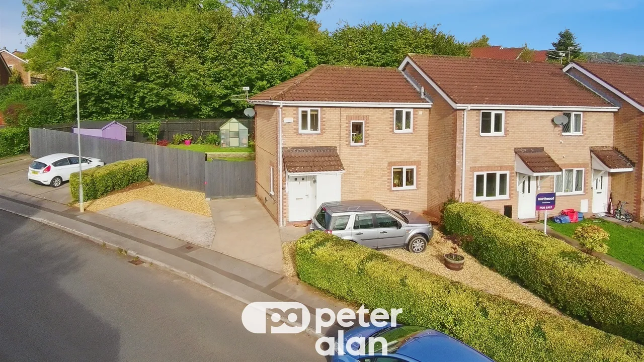 3 bed house for sale, Pinecrest Drive, Cardiff, CF14