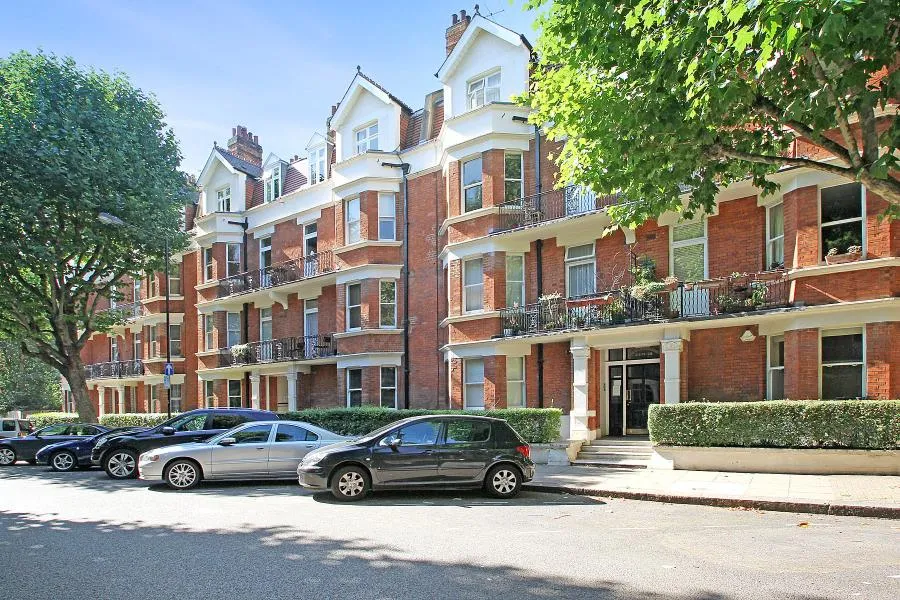 3 bed flat for sale — Castellain Road, London, W9 1HA