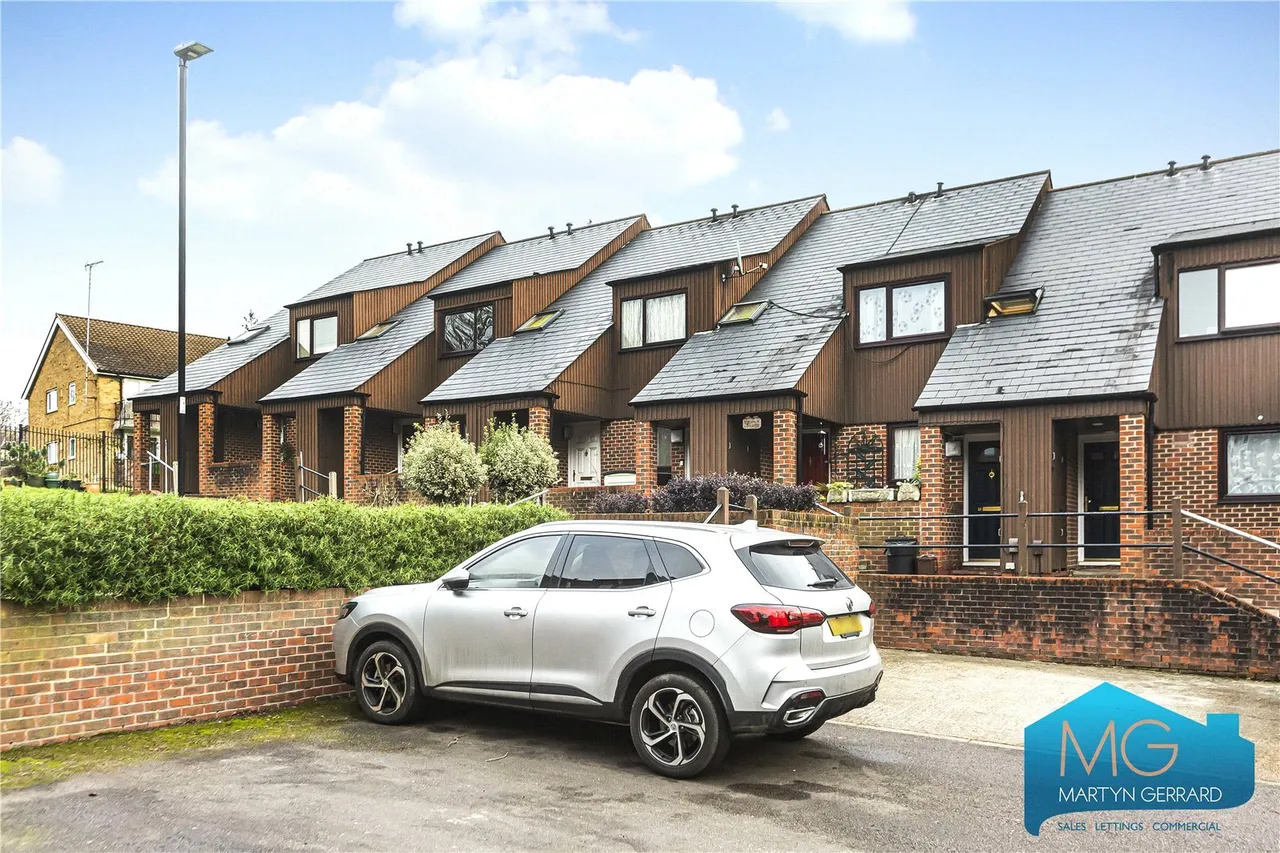 Cowper Gardens, Southgate, N14, photo 4