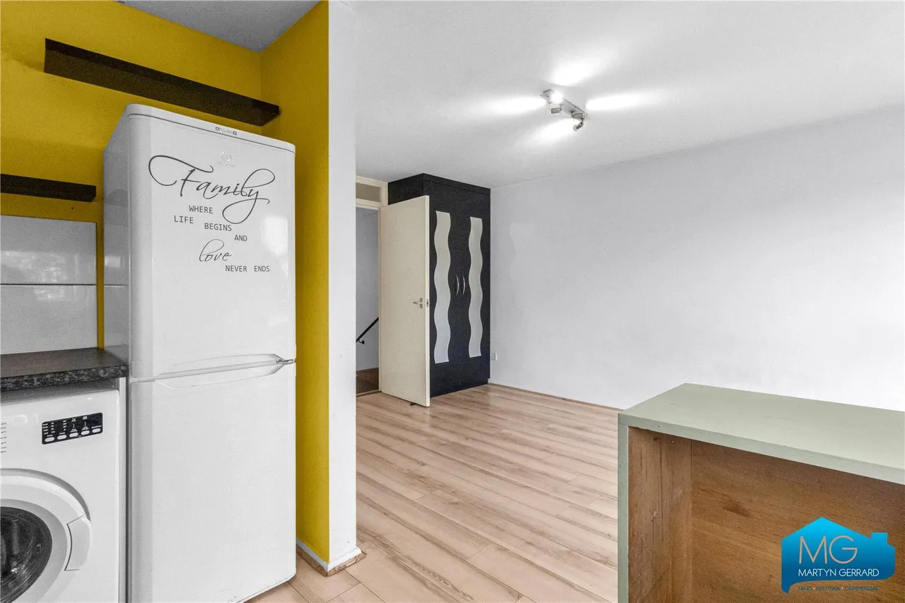 Cowper Gardens, Southgate, N14, photo 7
