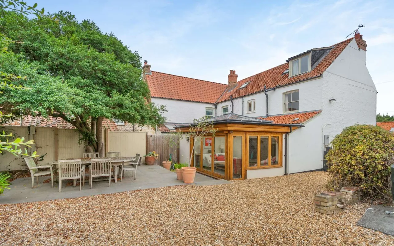 4 bed house for sale — Main Road, Brancaster, King's Lynn, Norfolk, PE31 8AA