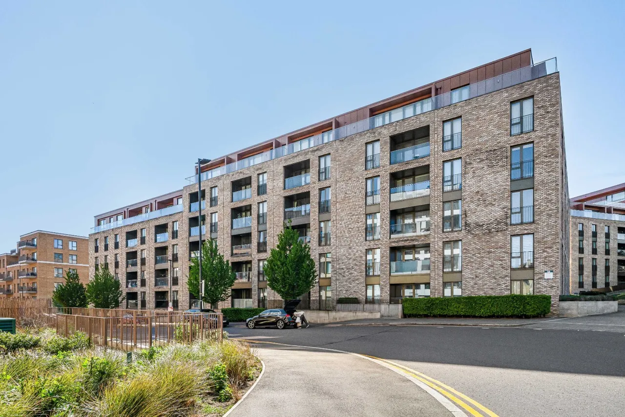 Royal Engineers Way, London, NW7, photo 10
