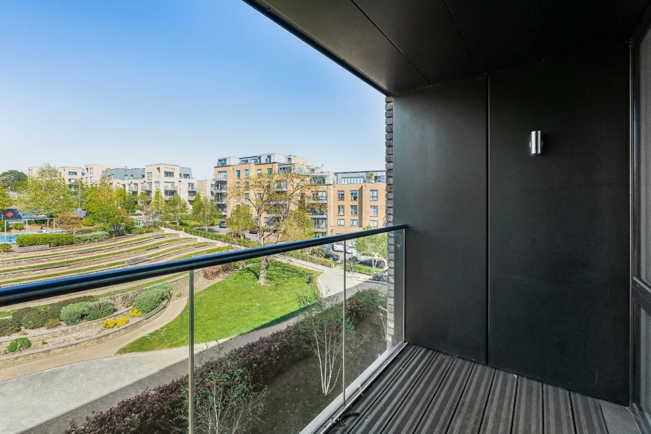 Royal Engineers Way, London, NW7, photo 8
