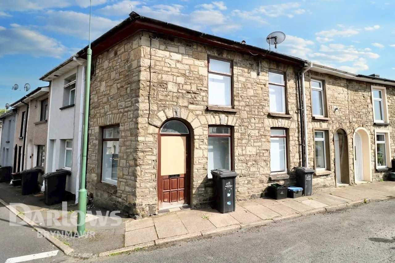 2 bed house for sale, Lower Bailey Street, Brynmawr