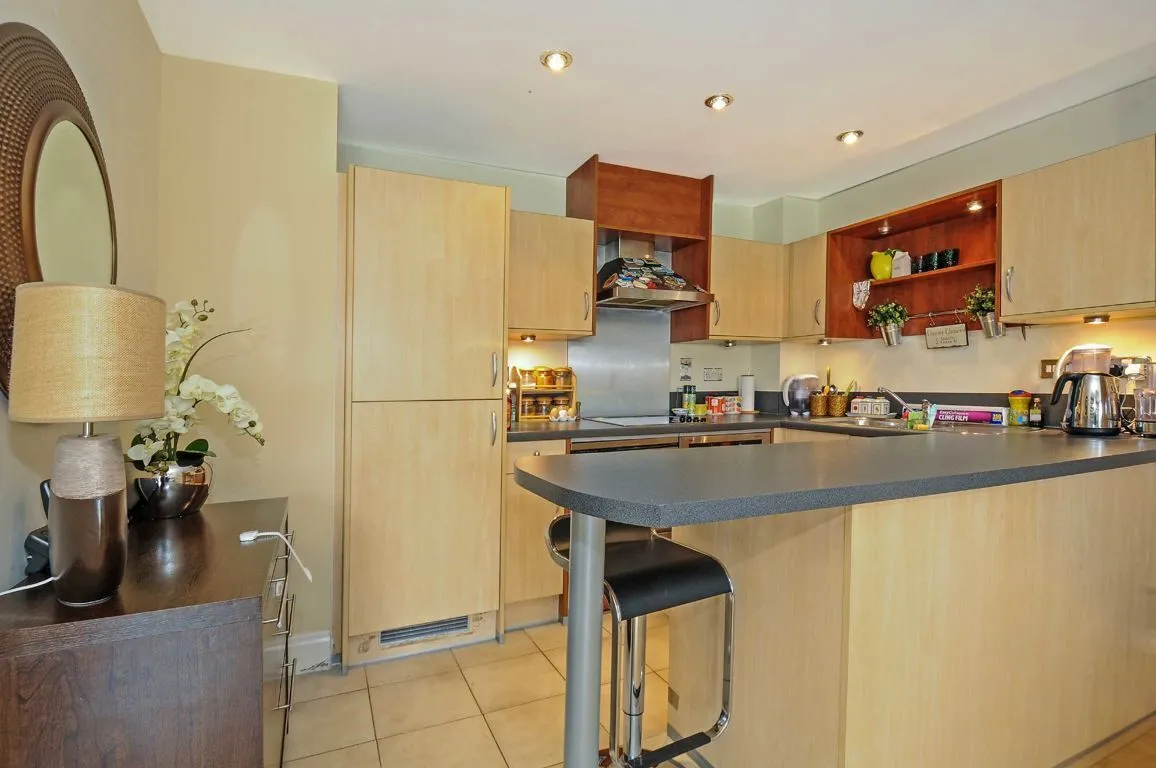 Smugglers Way, SW18, photo 2