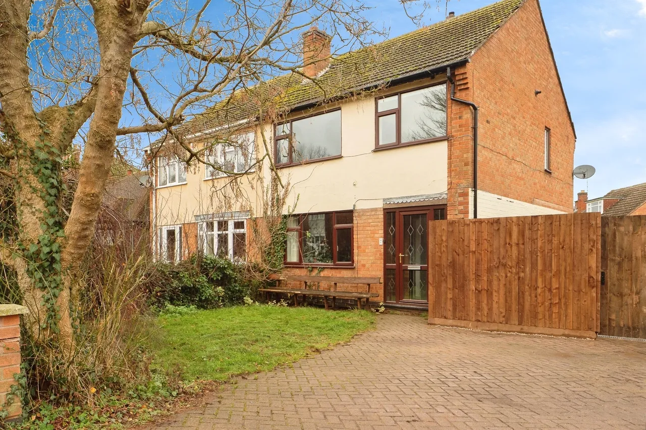 3 bed house for sale — Amy Street, Leicester