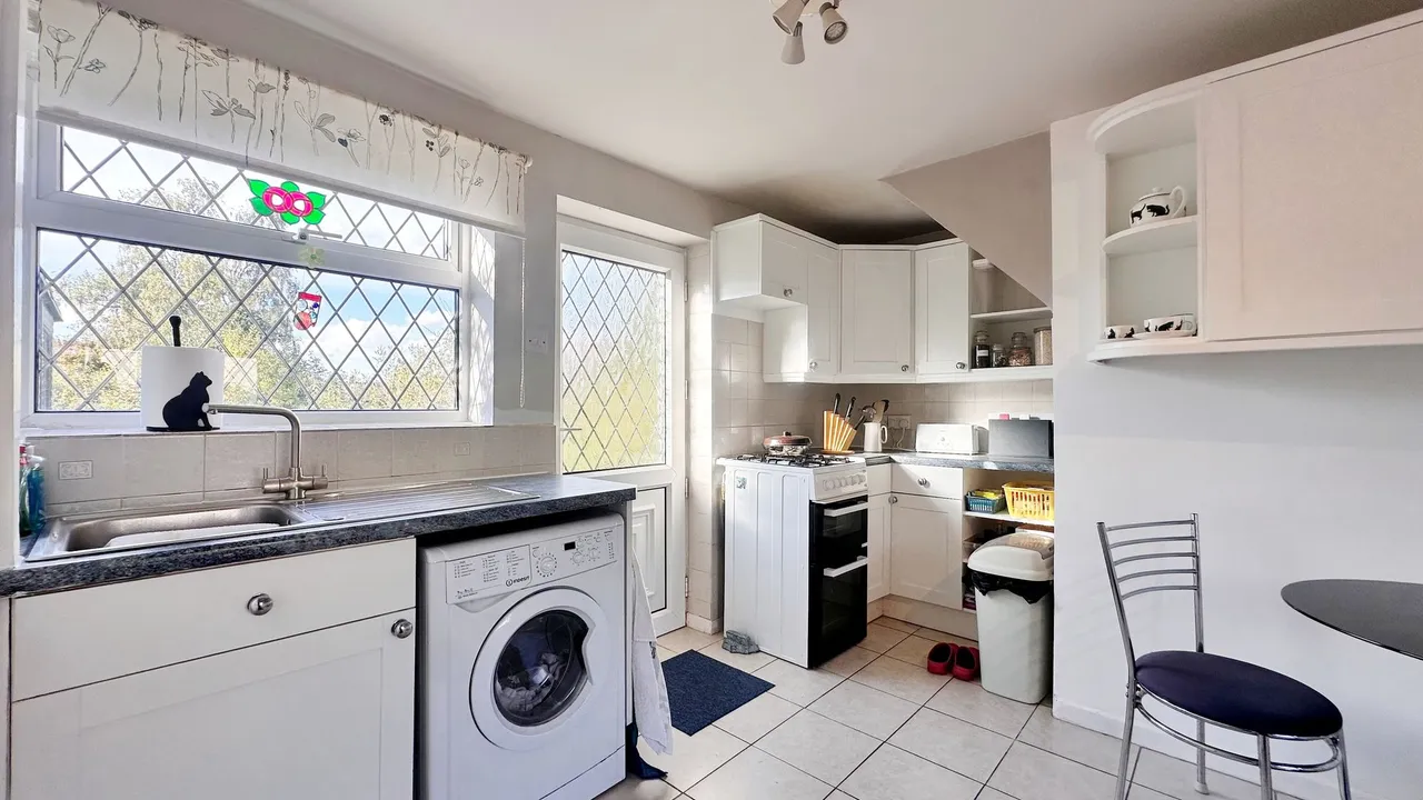 Merton Road, Stockport, photo 9
