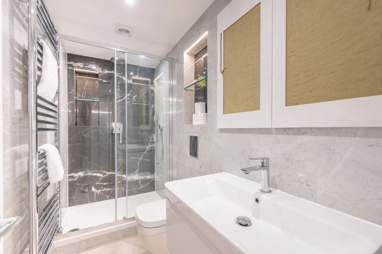 Flat 2, 10 Westbourne Terrace, London, photo 10