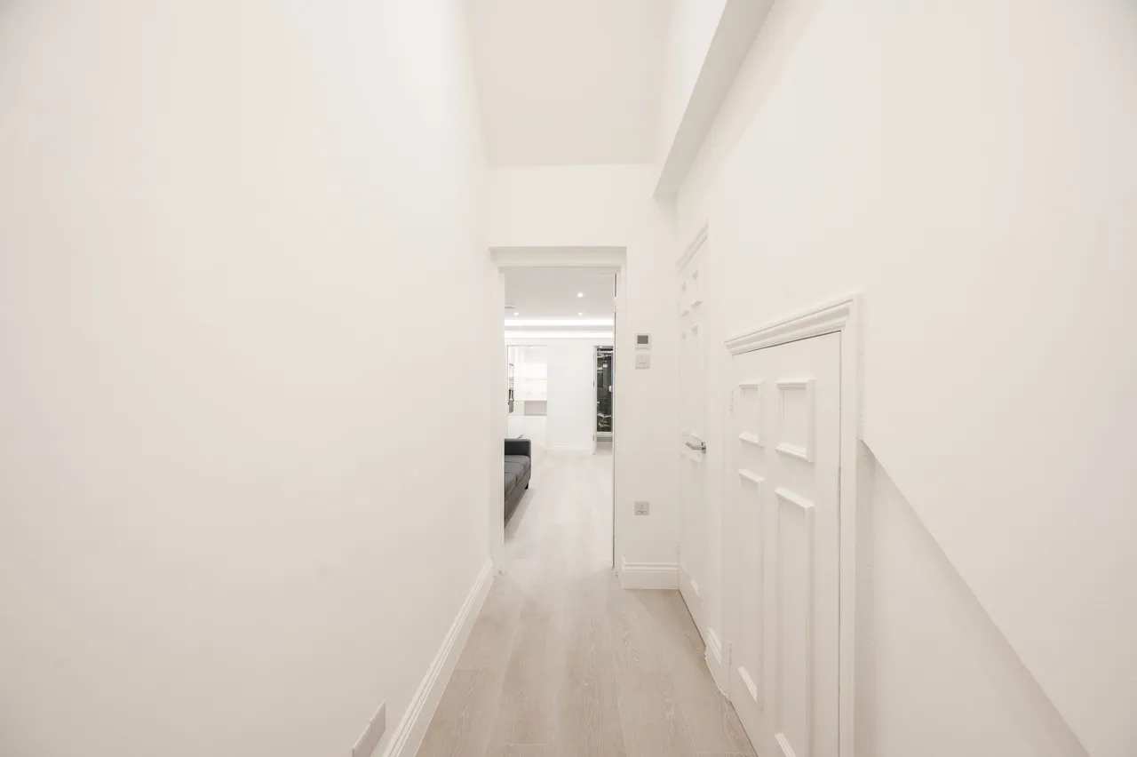 Flat 2, 10 Westbourne Terrace, London, photo 7