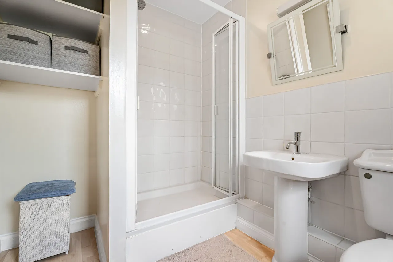 Heigham Court, Stanford in the Vale, SN7, photo 21