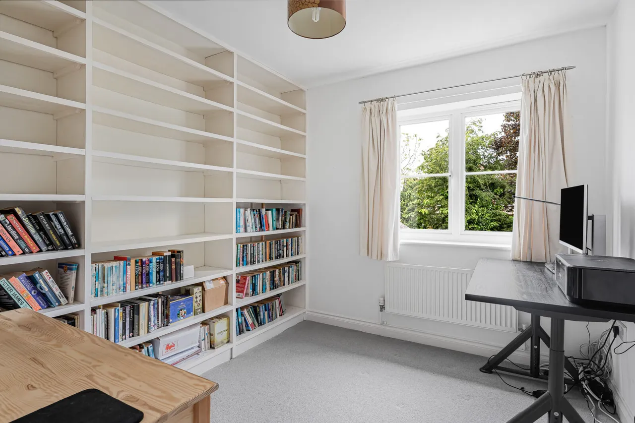 Heigham Court, Stanford in the Vale, SN7, photo 18