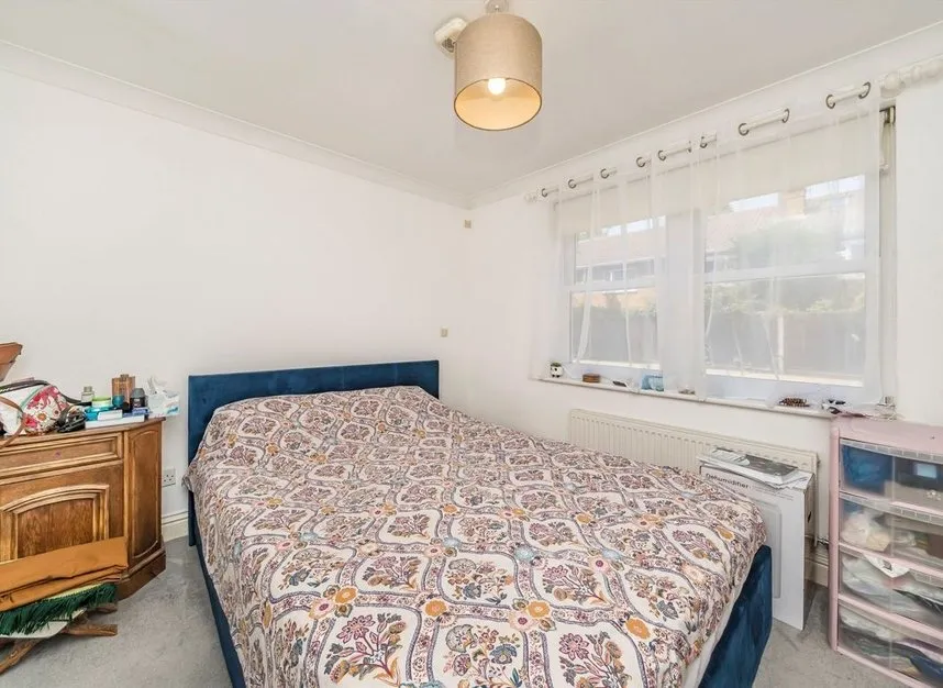 Ravens Close, Surbiton, KT6, photo 5