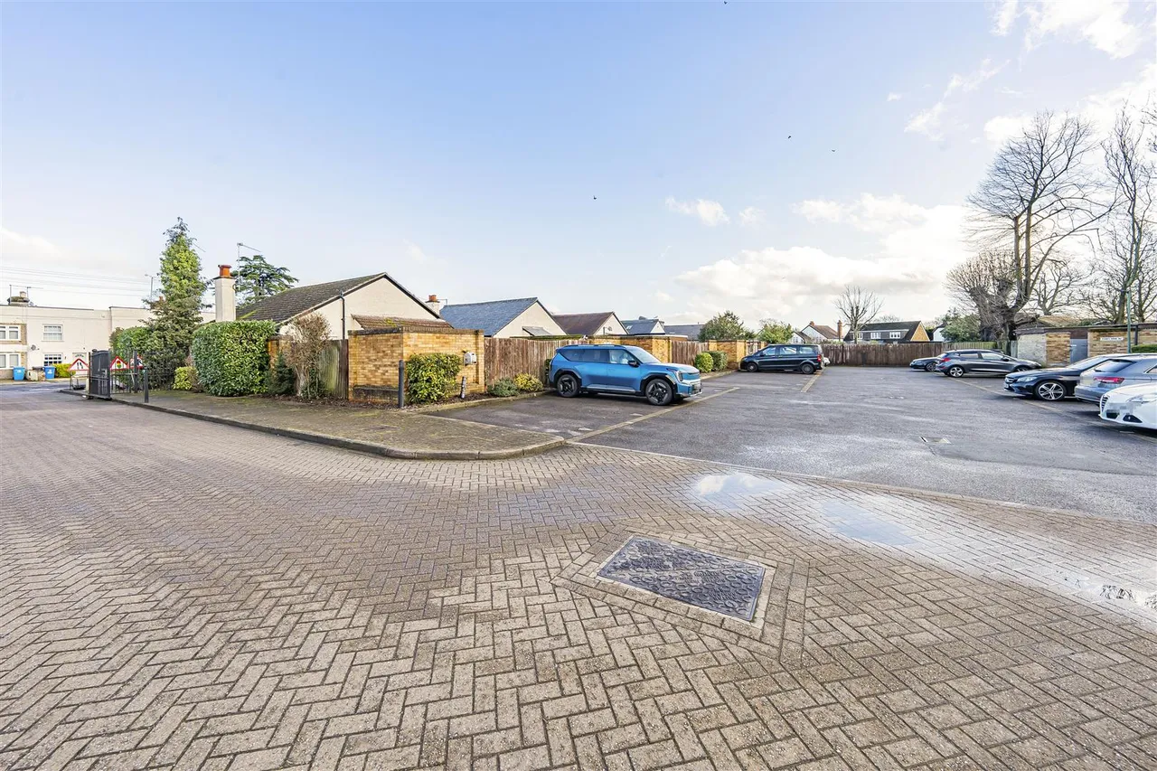 Byron Court, Windsor, Berkshire, SL4 4PU, photo 13
