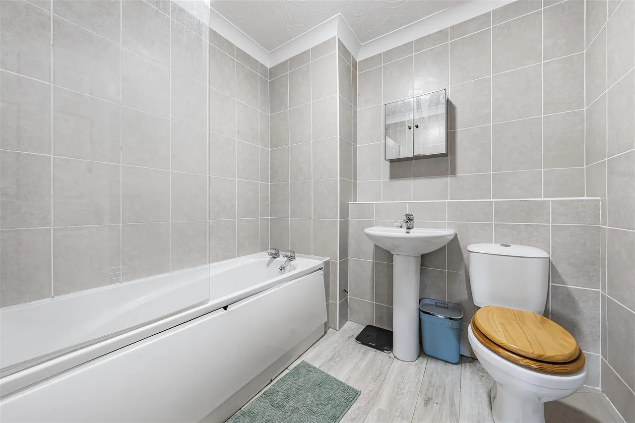 Byron Court, Windsor, Berkshire, SL4 4PU, photo 6