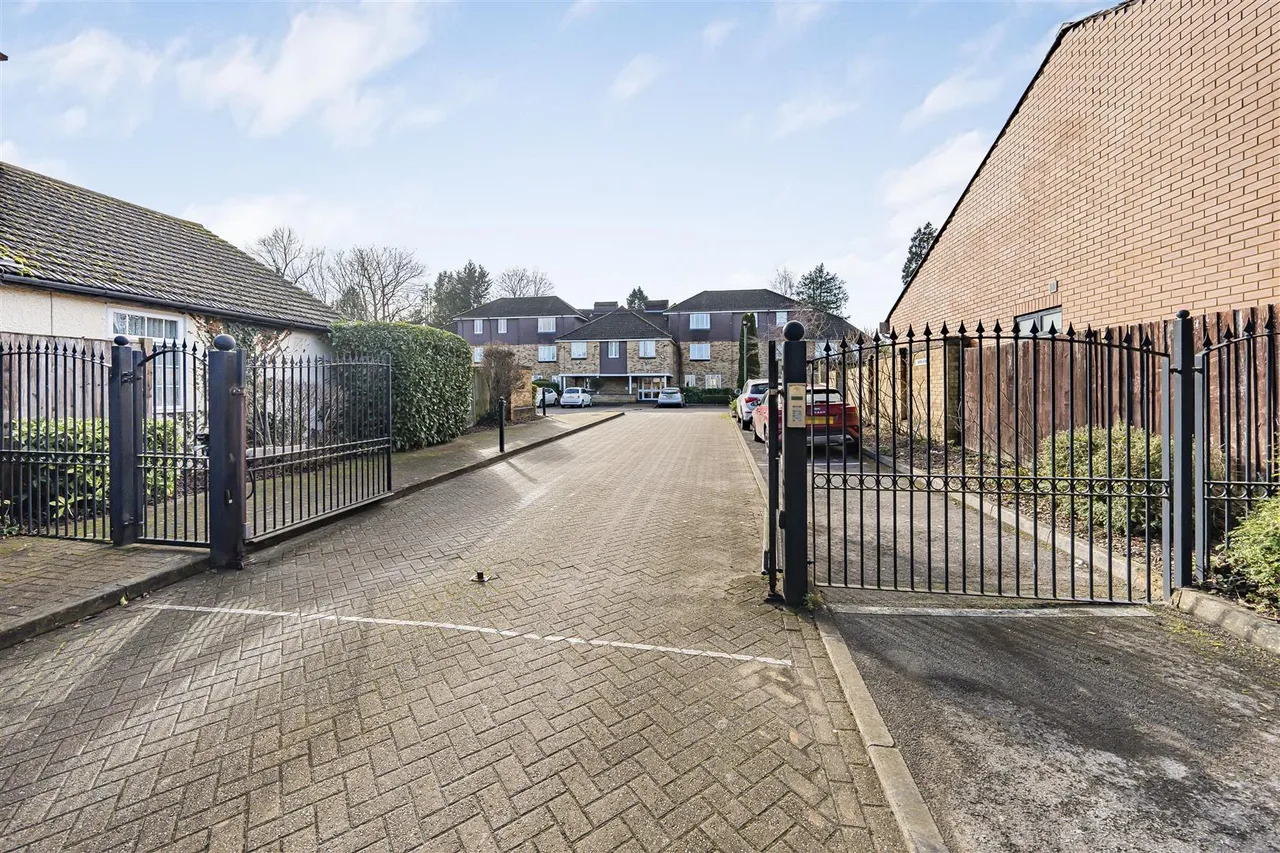 Byron Court, Windsor, Berkshire, SL4 4PU, photo 9