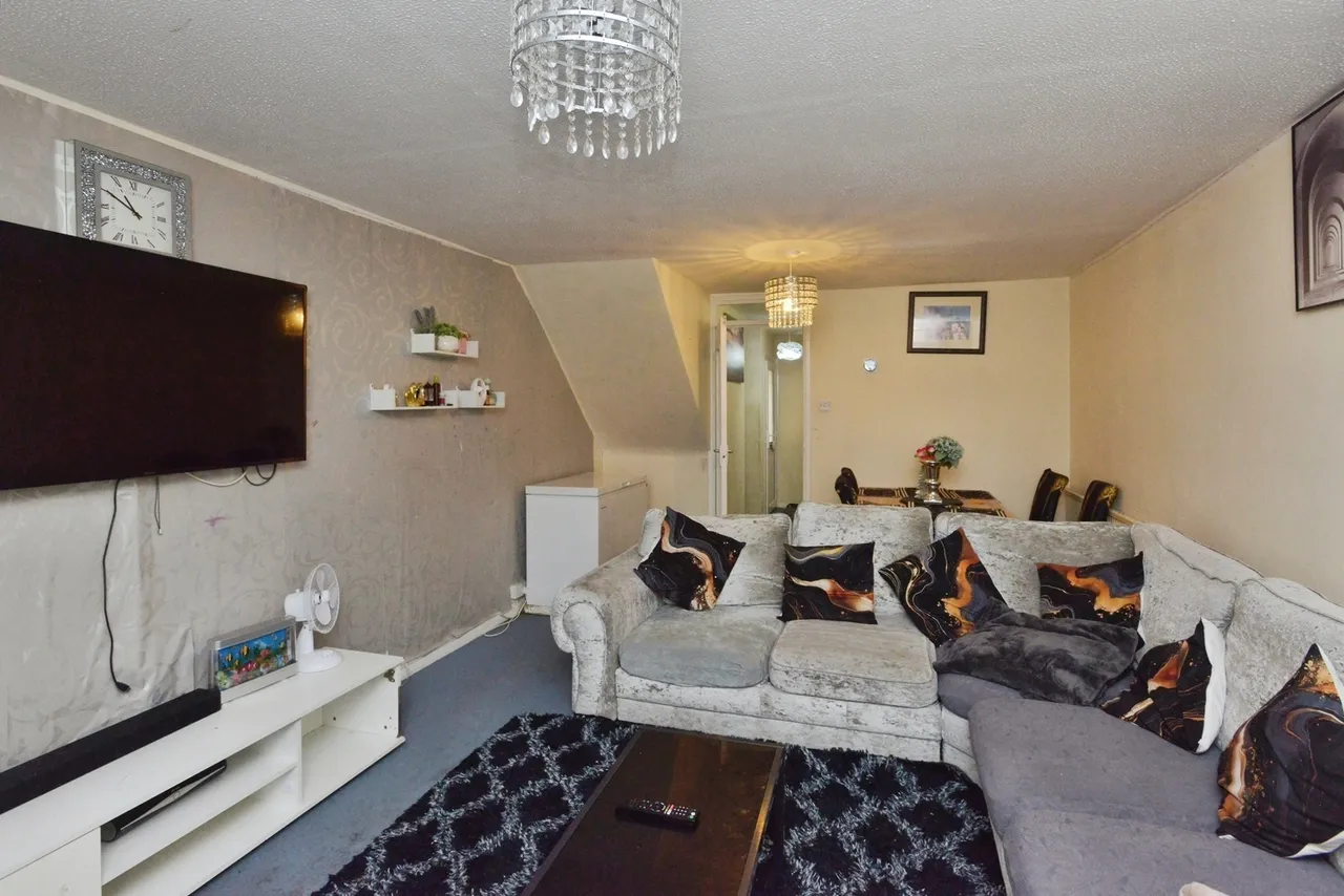 Shackleton Place, Oldbrook, Milton Keynes, Buckinghamshire, MK6, photo 6
