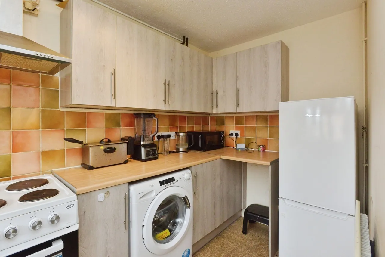 Shackleton Place, Oldbrook, Milton Keynes, Buckinghamshire, MK6, photo 3