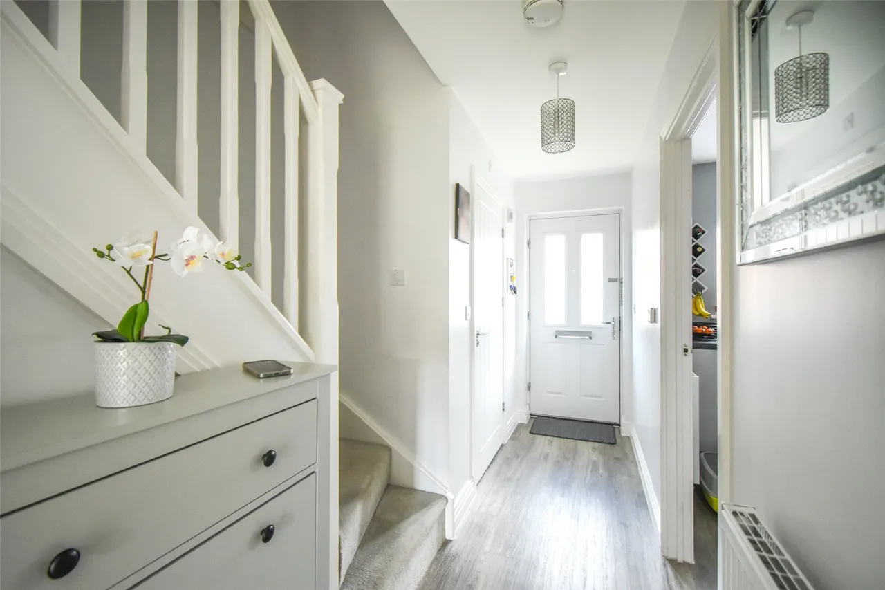 Unwin Close, Hook, Hampshire, RG27 9FL, photo 9