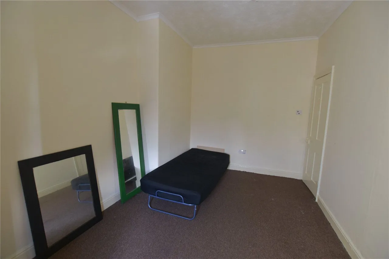 Longroyd Avenue, Leeds, LS11, photo 6
