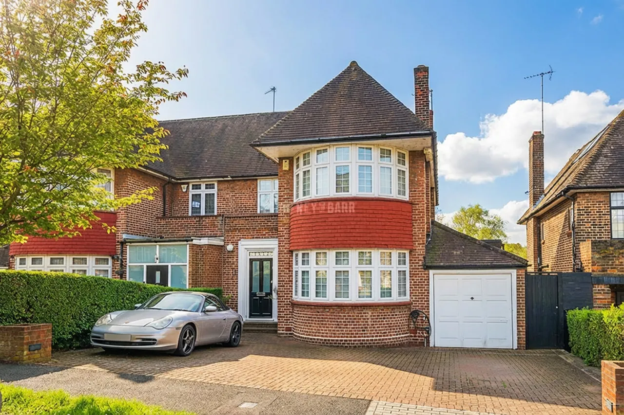 5 bed house for sale, Dorchester Gardens, Hampstead Garden Suburb, NW11