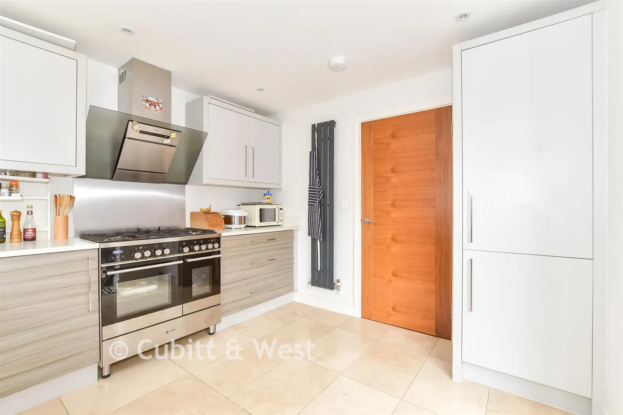Sunte Avenue, Lindfield, RH16, photo 5