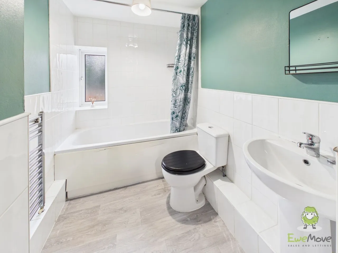 Carlinghow Lane, Batley, WF17, photo 11