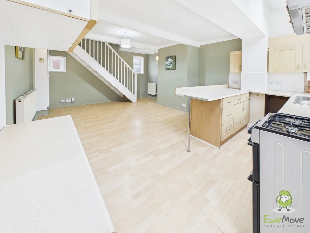 Carlinghow Lane, Batley, WF17, photo 5
