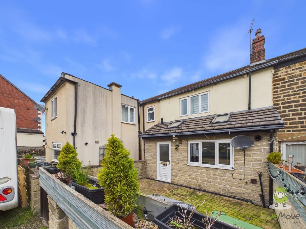 Carlinghow Lane, Batley, WF17, photo 17