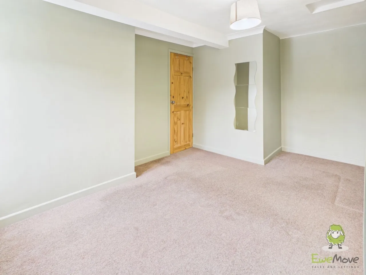 Carlinghow Lane, Batley, WF17, photo 15