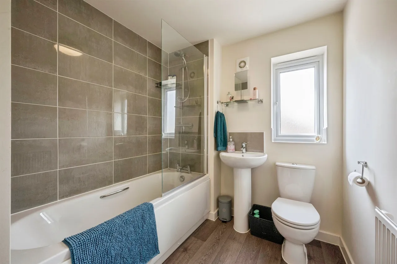Emerald Green Grove, Thurnscoe, S63, photo 20