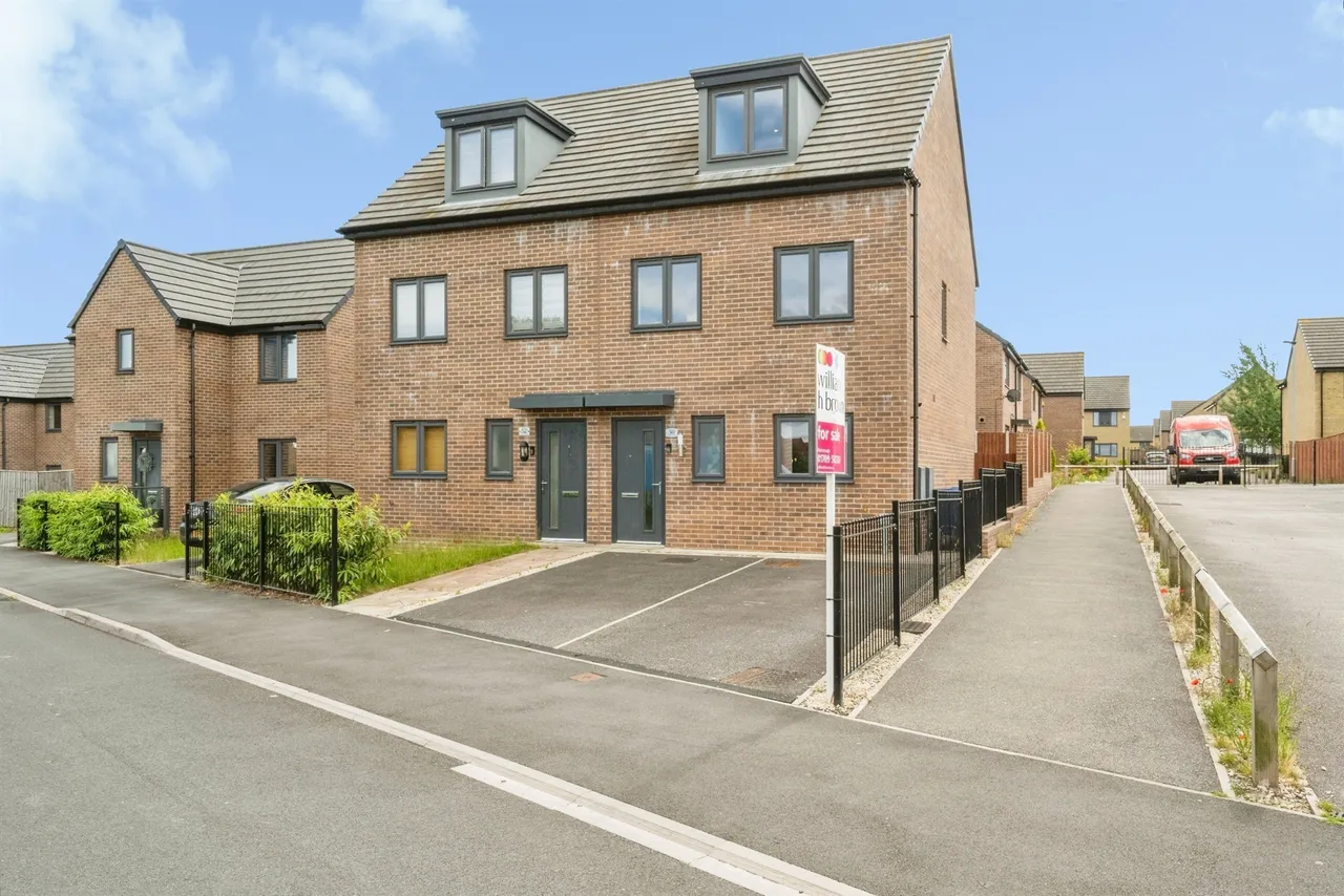 3 bed house for sale, Emerald Green Grove, Thurnscoe, S63