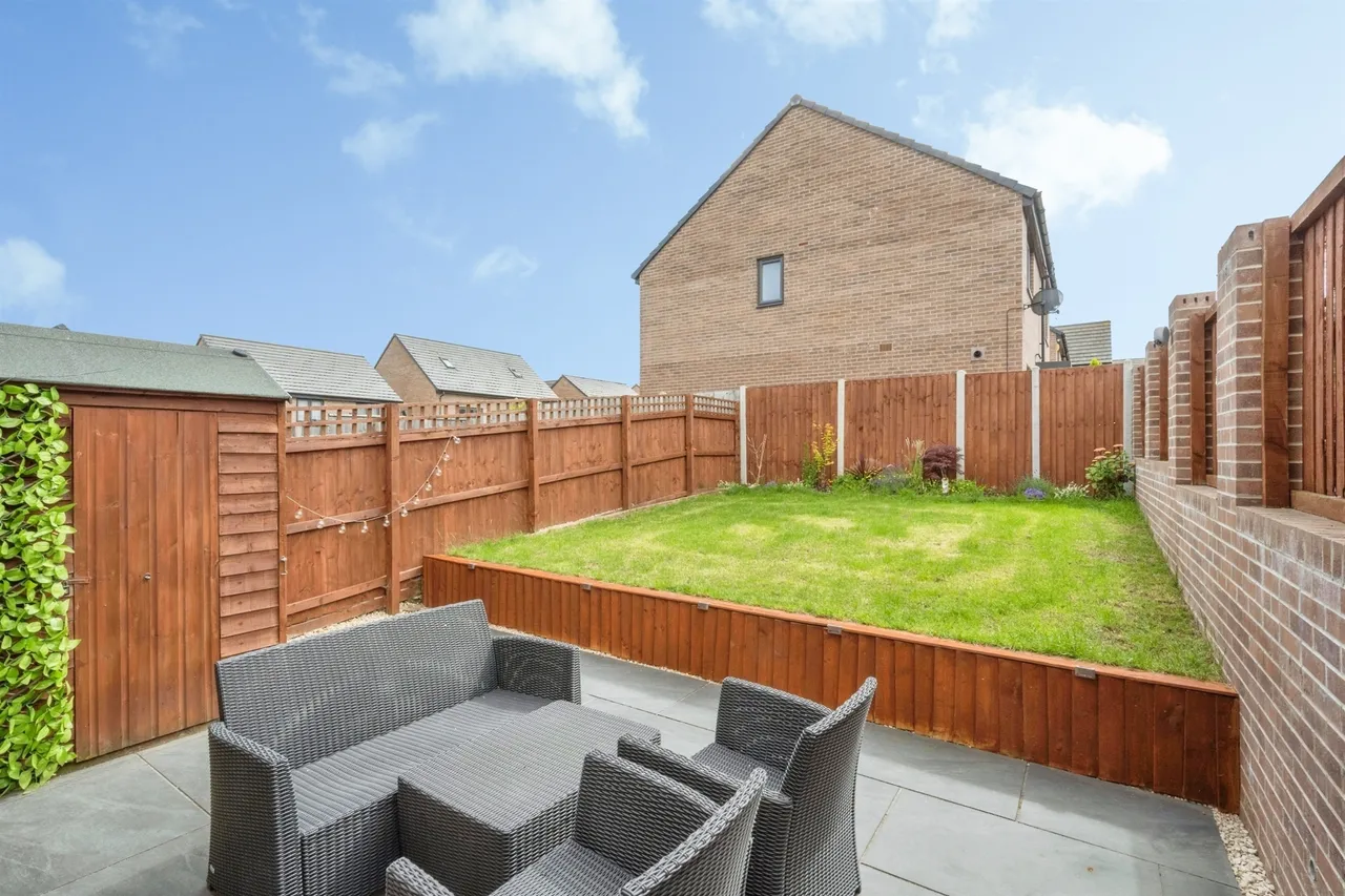 Emerald Green Grove, Thurnscoe, S63, photo 21