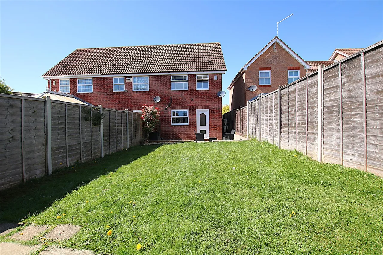 Butts Croft Close, East Hunsbury, photo 11