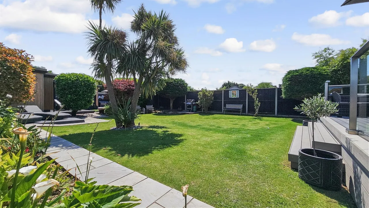 Gresham Avenue, Margate, CT9, photo 17