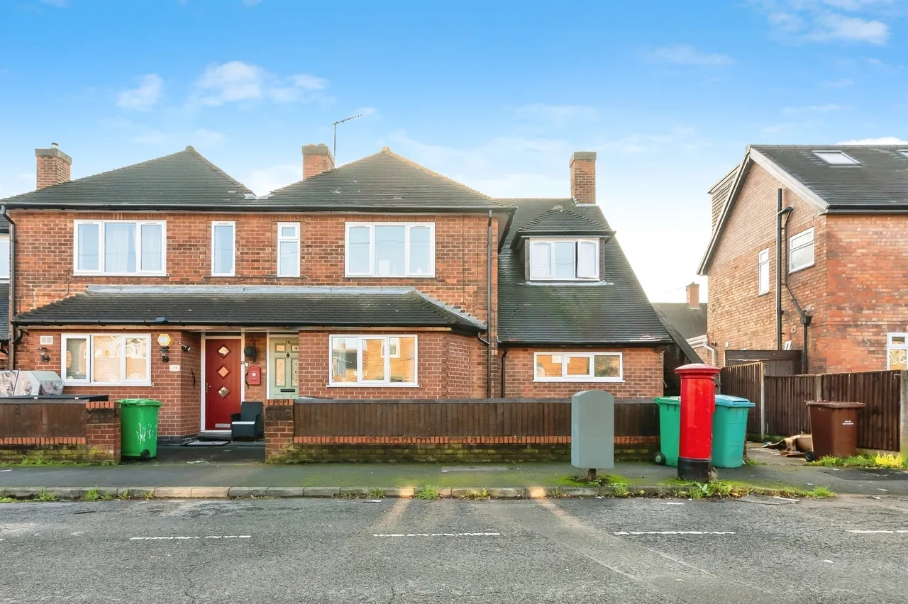 2 bed flat for sale — Ainsley Road, Nottingham