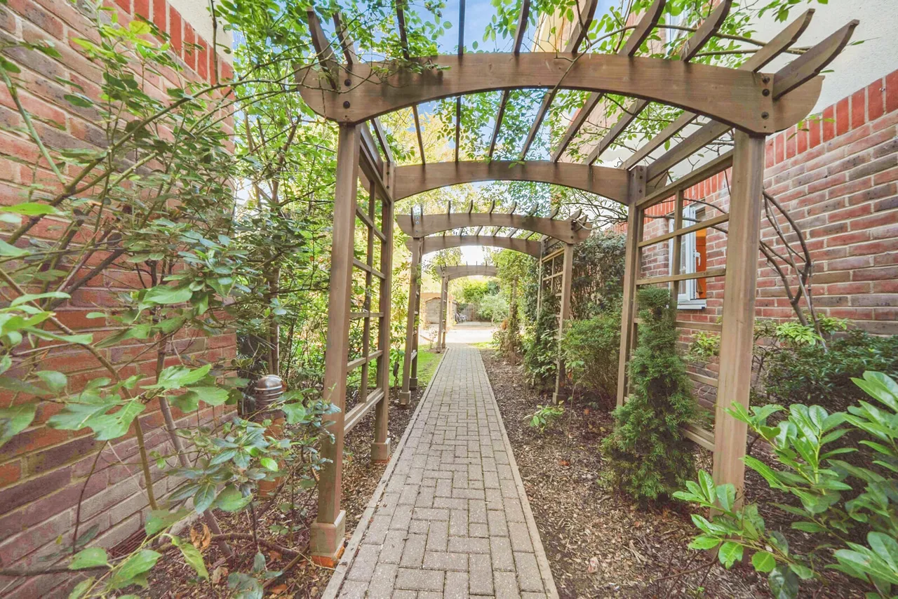Woodham Place, Woodham, KT15, photo 9
