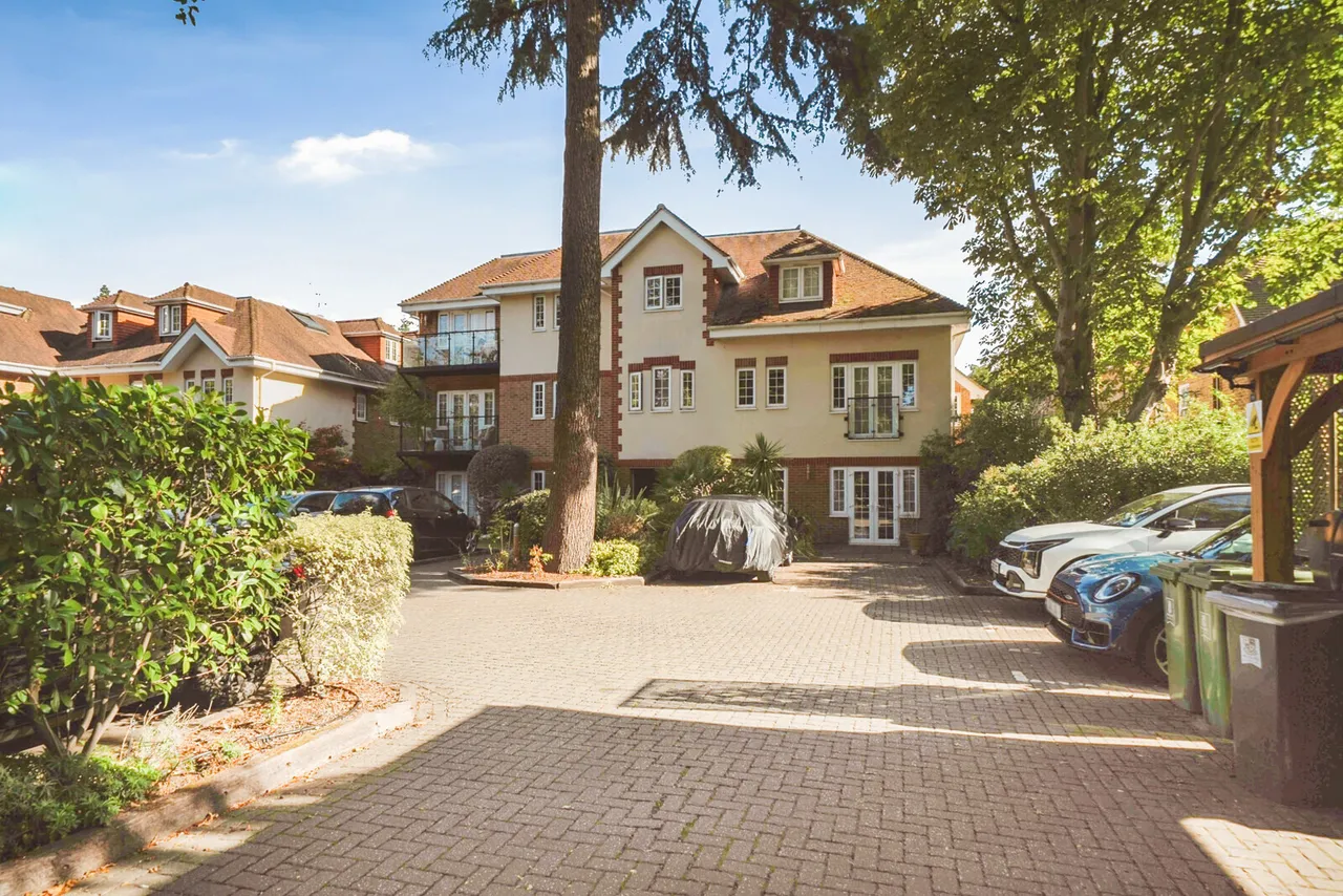 Woodham Place, Woodham, KT15, photo 12