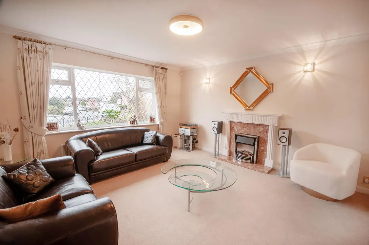 Rhodes Drive, Bury, BL9 8NH, photo 4