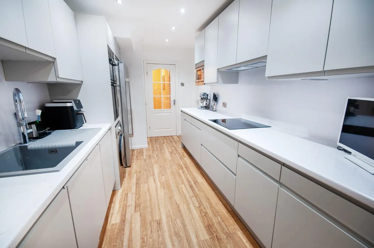 Rhodes Drive, Bury, BL9 8NH, photo 11