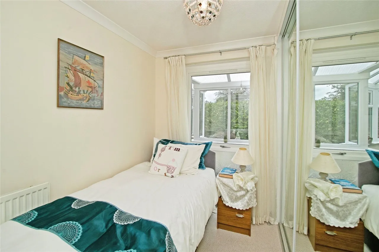 Glendale Crescent, Mount Hawke, TR4, photo 12