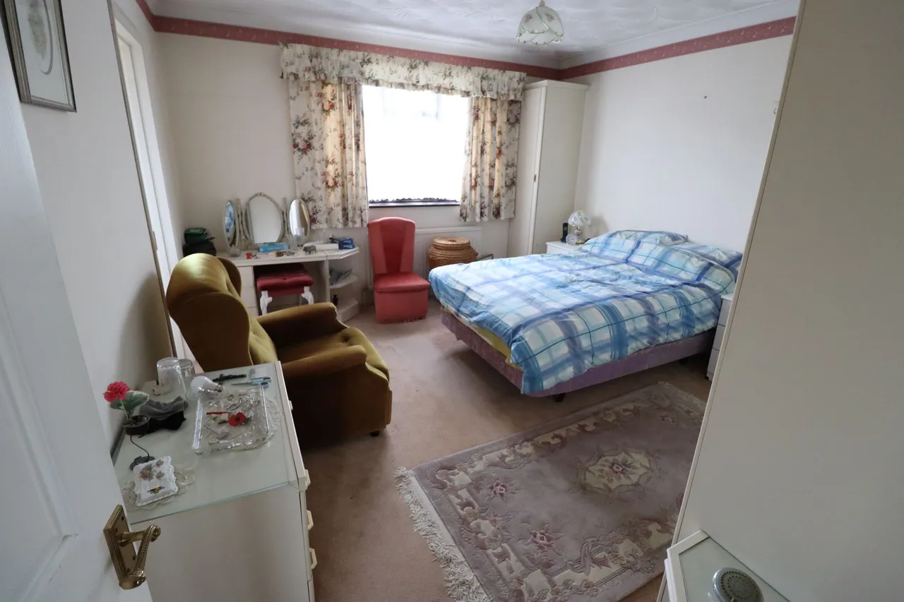 Bull Lane, Rayleigh, Essex, SS6 8LY, photo 11
