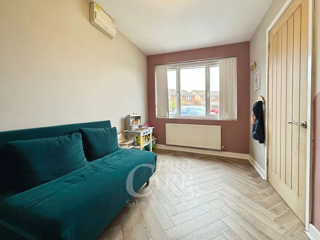 The Parkway, Shelfield, WS4, photo 8