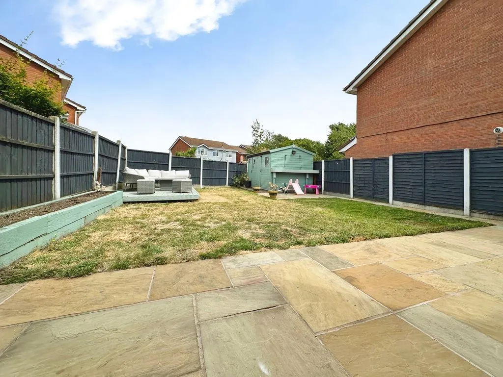 The Parkway, Shelfield, WS4, photo 14