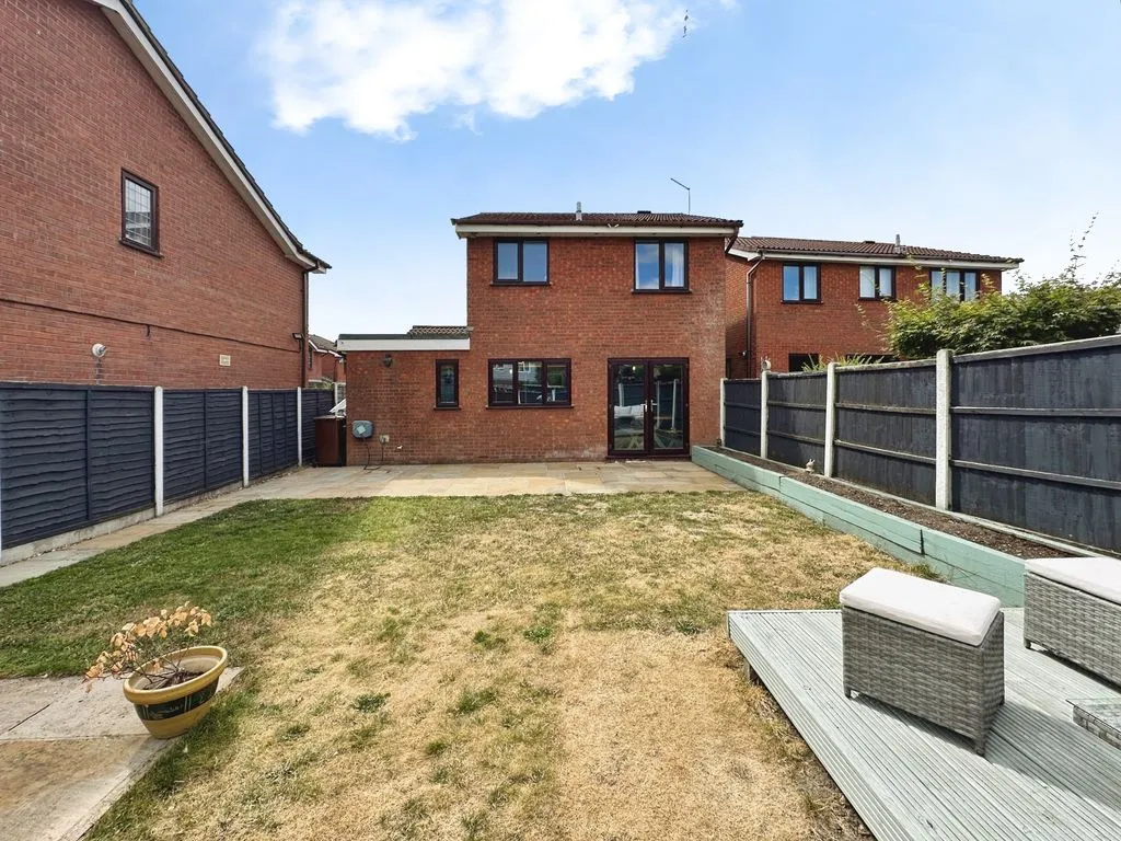 The Parkway, Shelfield, WS4, photo 13