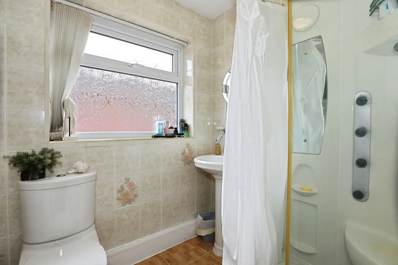 Primrose Hill, CREWE, Cheshire, CW2, photo 9