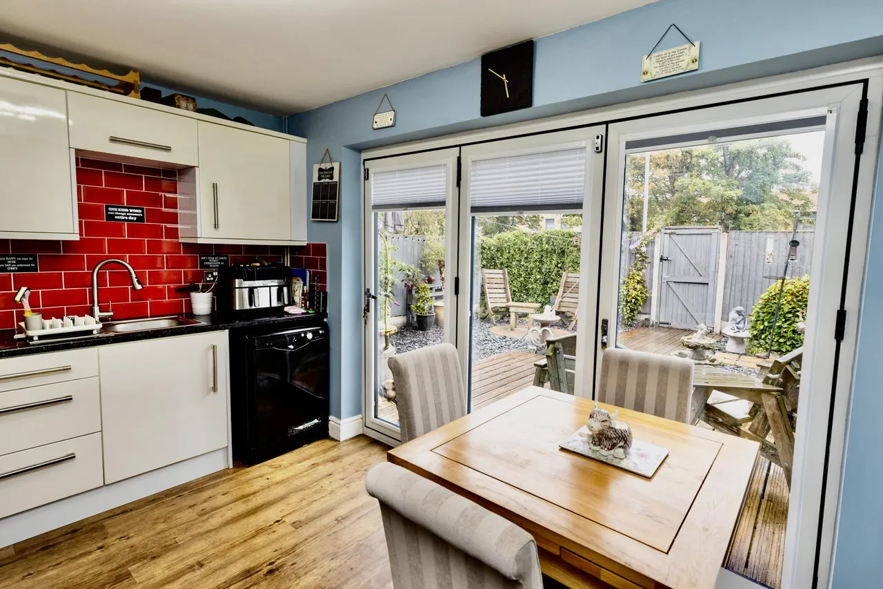 Brynmor Avenue, Rhyl, LL18, photo 5