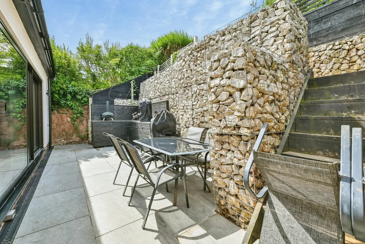 Douglas Avenue, Carlton, Nottingham, Nottinghamshire, NG4, photo 8