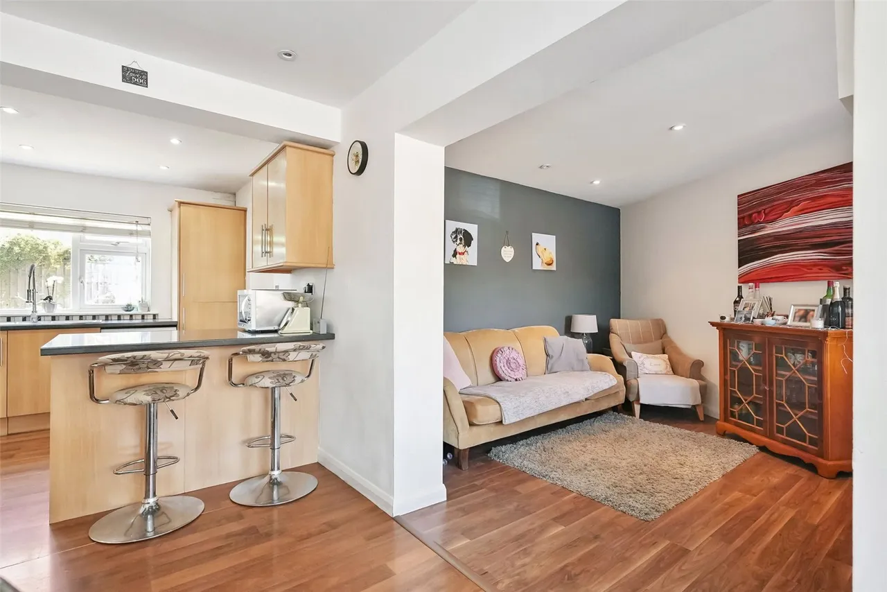 Grant Close, Shepperton, TW17 9AF, photo 8